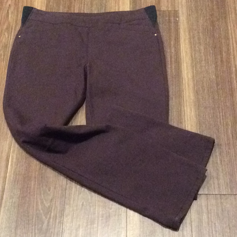 Chico’s Zenergy Cropped Straight Pants